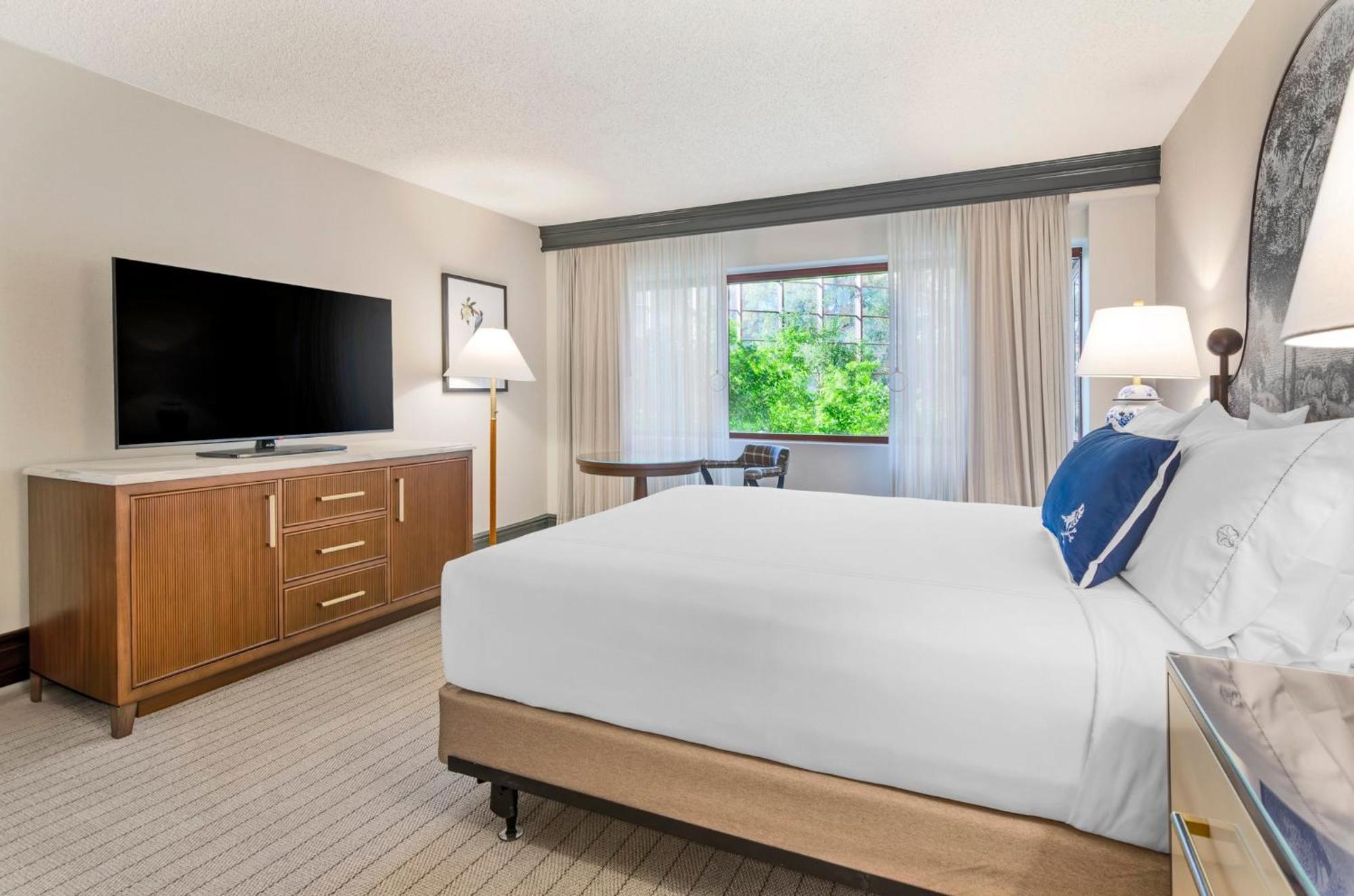 Omni Hotel 4*