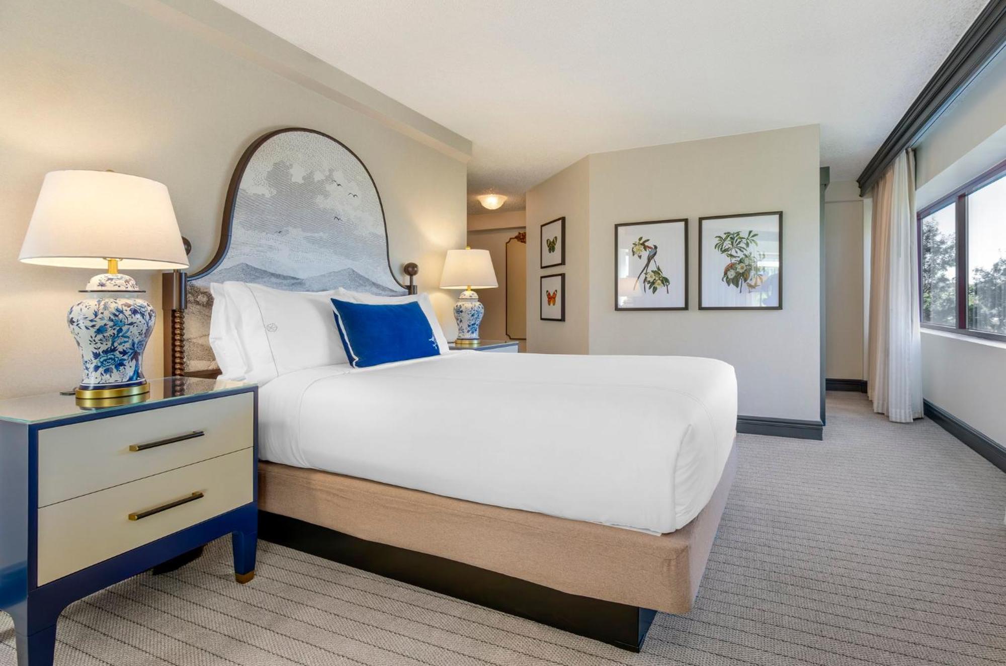 Omni Hotel 4*
